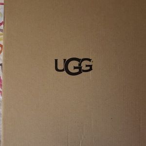 UGG